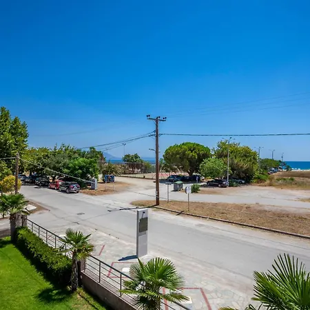 Aliston Deluxe Living - Adults Only