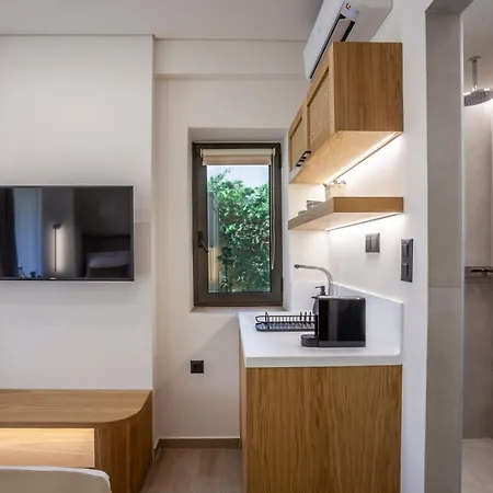 Aliston Deluxe Living - Adults Only Apartment