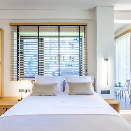 Aliston Deluxe Living - Adults Only Apartment *