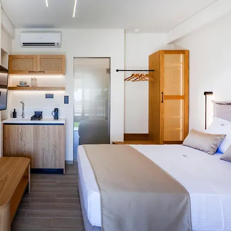 Aliston Deluxe Living - Adults Only أسبروبالتا