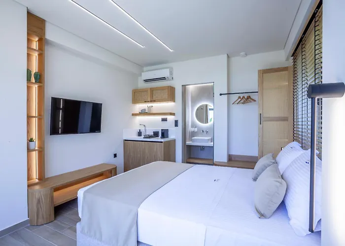 Aliston Deluxe Living - Adults Only أسبروبالتا